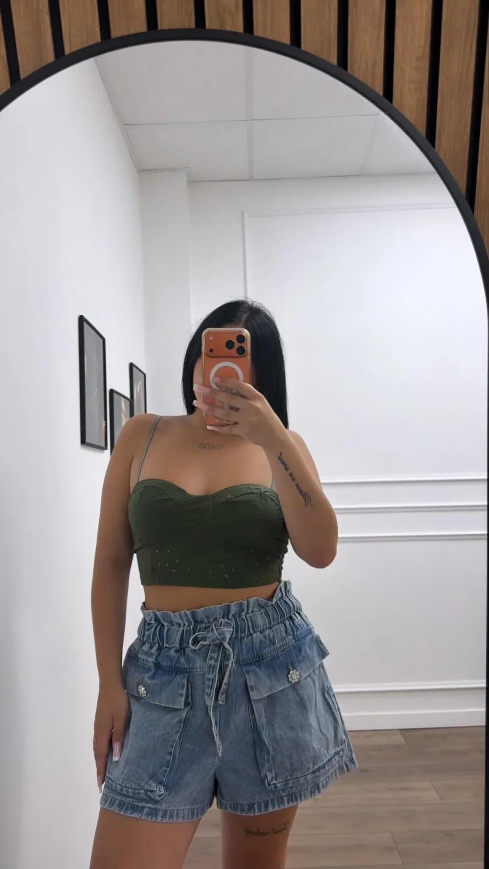 Short Mia
